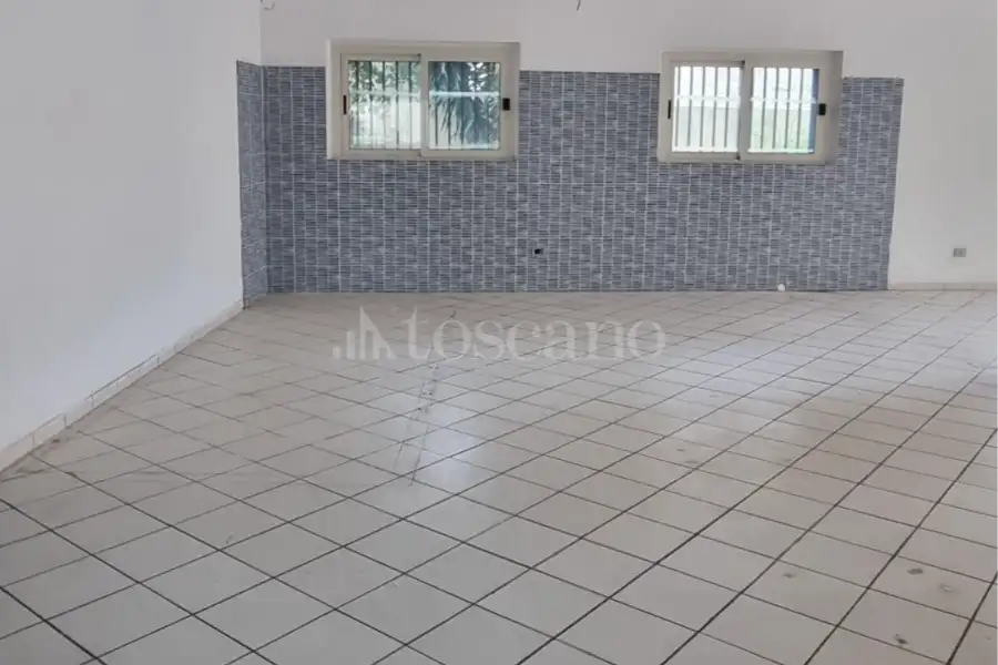 Negozio in vendita di 133 mq a €350.000 (rif. 30/2025)