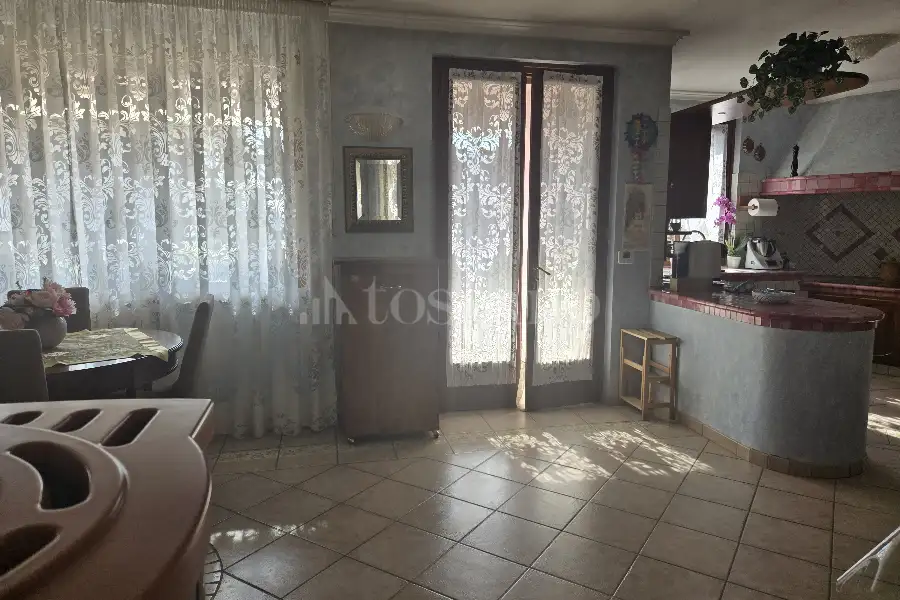 Casa Indipendente in vendita di 410 mq a €615.000 (rif. 40/2025)