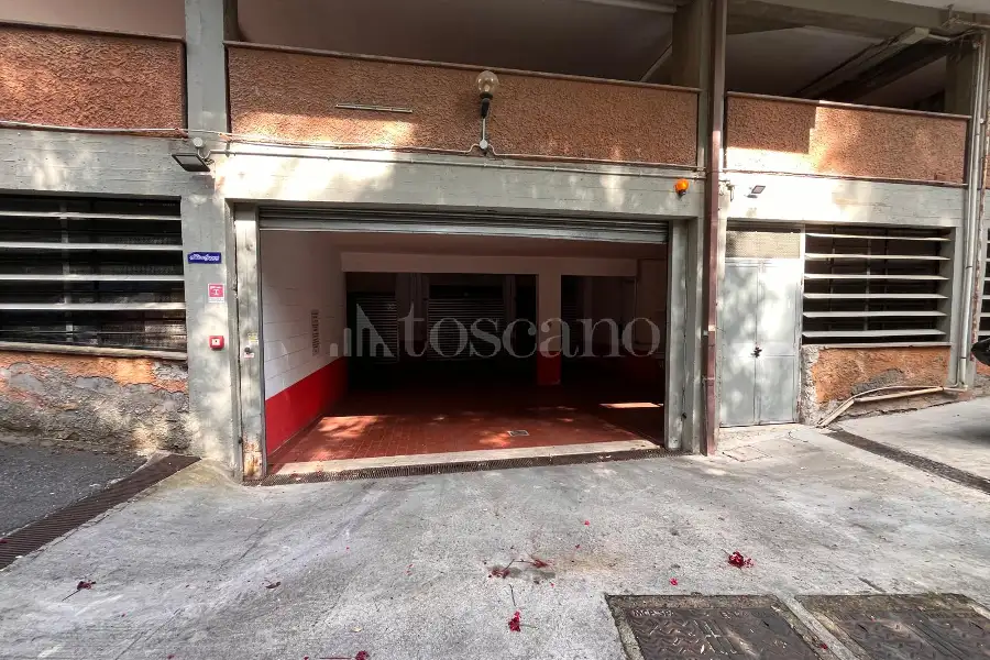 Box in affitto di 20 mq a €230 (rif. 38/2026)