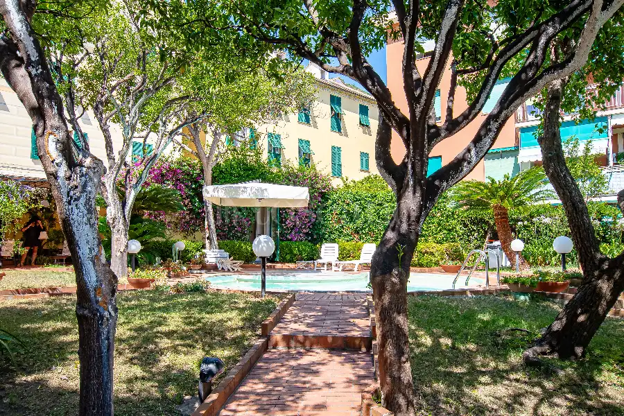 Villa in vendita di 496 mq a €3.950.000 (rif. 71/2026)