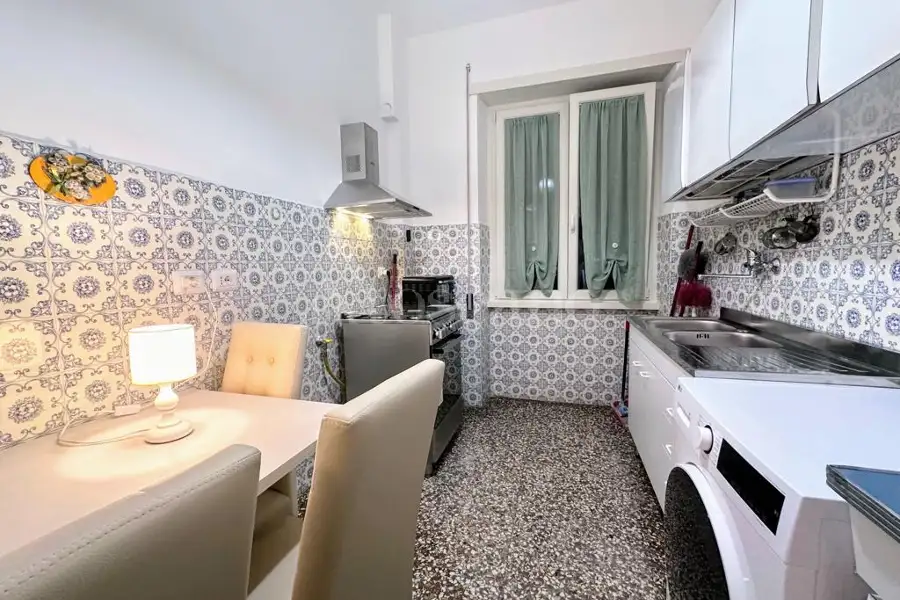 Stanza in affitto di 25 mq a €900 (rif. 35/2026)