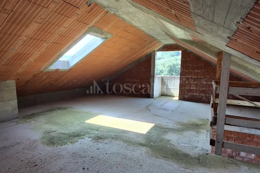 Casale in vendita di 400 mq a €500.000 (rif. 2/2025)