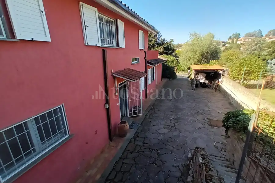 Villa in vendita di 318 mq a €249.000 (rif. 11/2026)