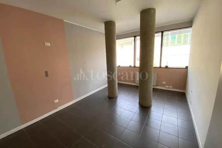 Ufficio in affitto di 115 mq a €1.400 (rif. 35/2026)