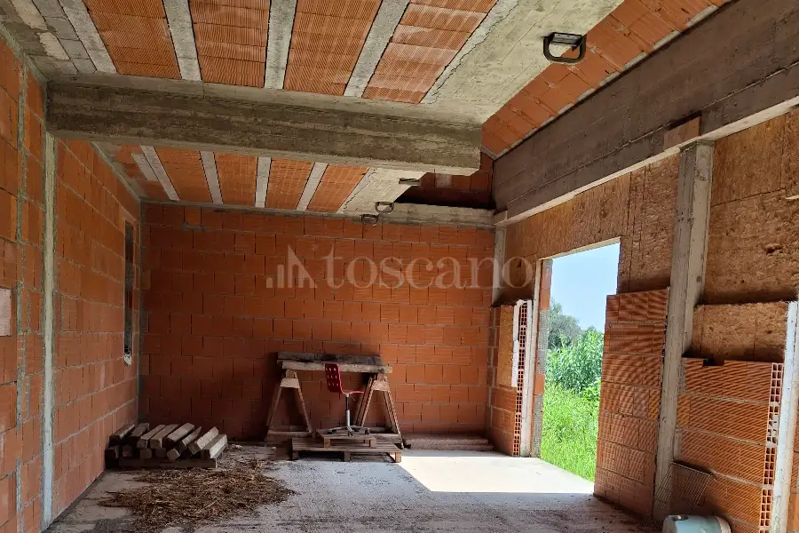 Casale in vendita di 400 mq a €500.000 (rif. 2/2025)
