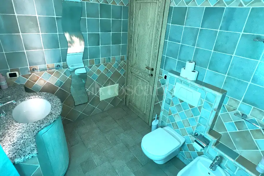 Casa Indipendente in vendita di 200 mq a €770.000 (rif. 37/2026)