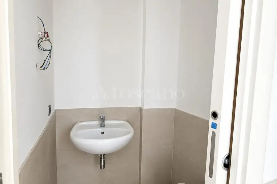 Box in vendita di 35 mq a €80.000 (rif. 59/2026)