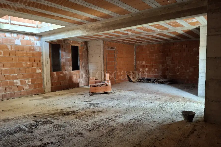Casale in vendita di 400 mq a €500.000 (rif. 2/2025)