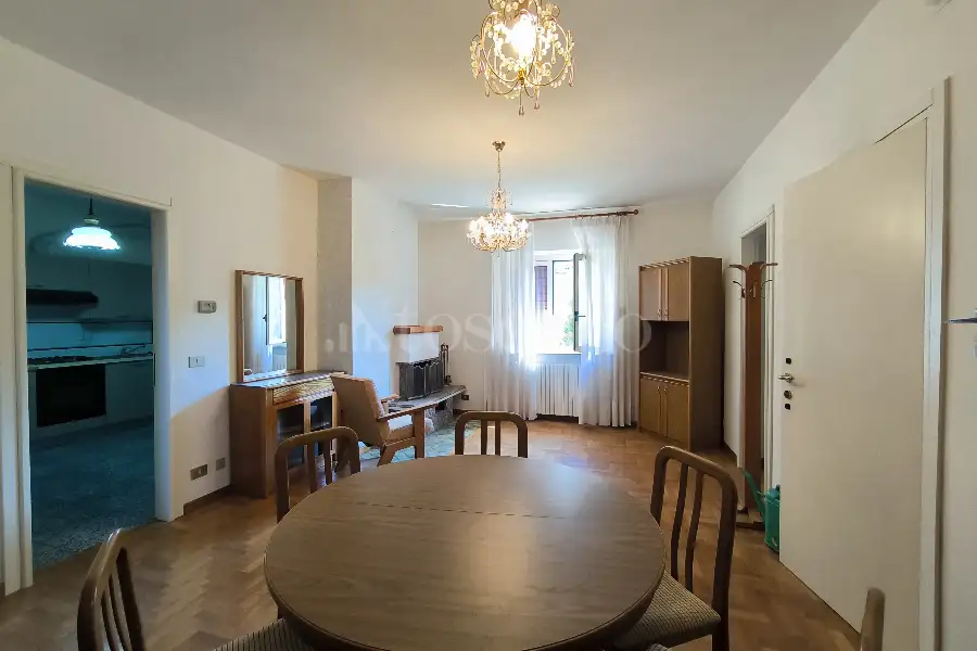 Villa Plurifamiliare in vendita di 800 mq a €350.000 (rif. 39/2025)