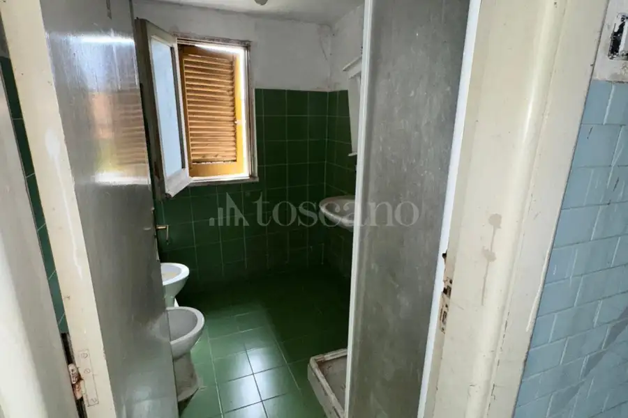 Casa Indipendente in vendita di 250 mq a €60.000 (rif. 103/2025)