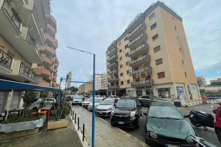 Negozio in vendita di 26 mq a €90.000 (rif. 17/2026)