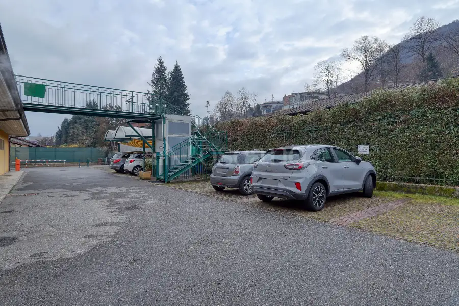 Negozio in vendita di 140 mq a €160.000 (rif. 100/2026)