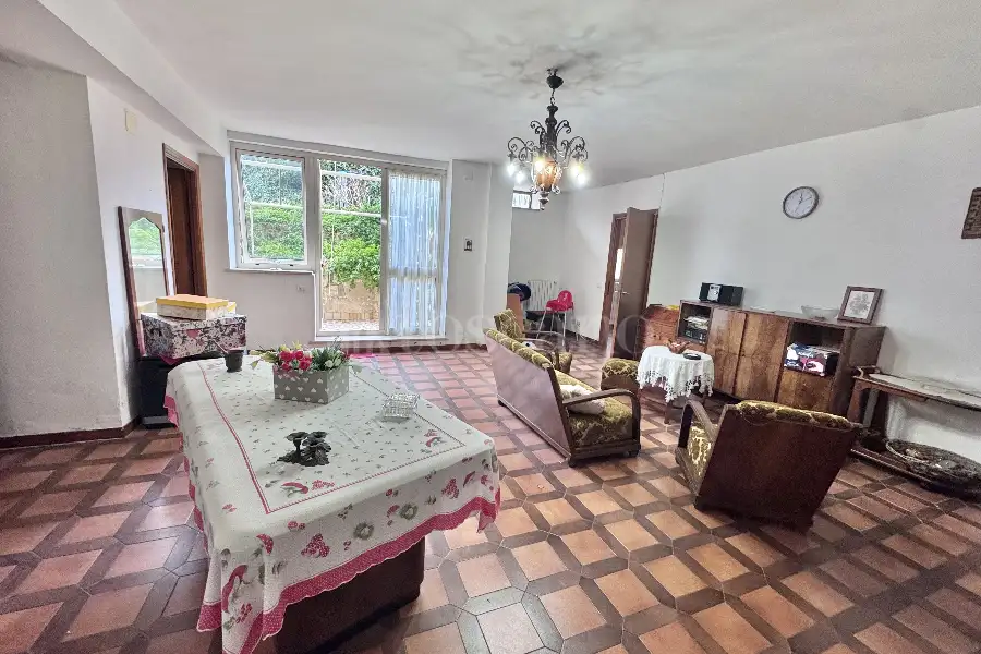 Villa in vendita di 320 mq a €299.000 (rif. 1/2026)
