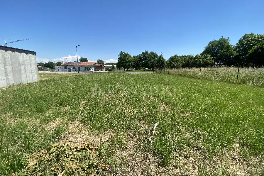Edificabile Residenziali in vendita di 498 mq a €35.000 (rif. 13/2026)