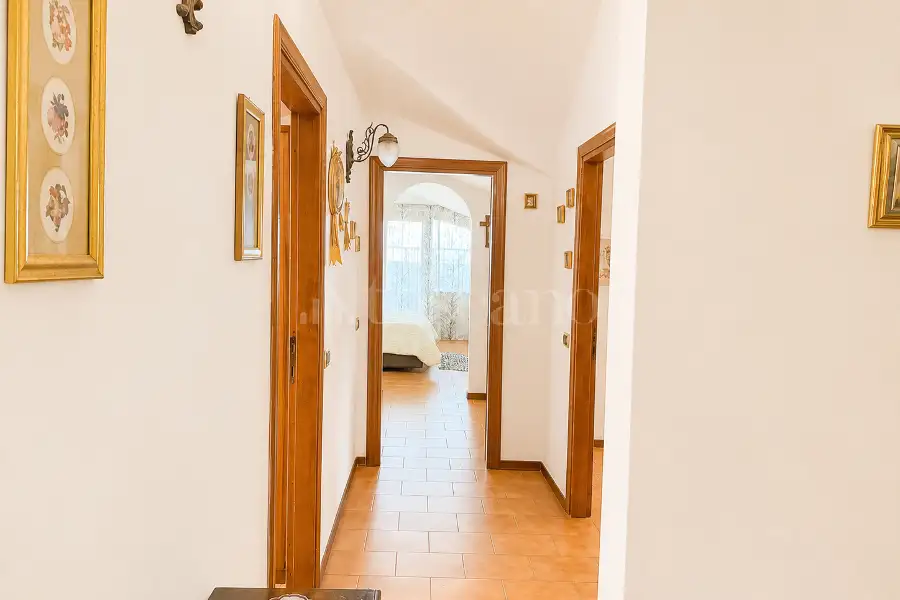 Casa in vendita di 240 mq a €440.000 (rif. 21/2026)