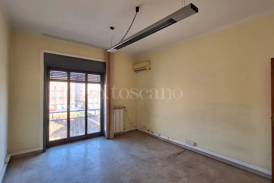 Ufficio in vendita di 175 mq a €245.000 (rif. 167/2026)