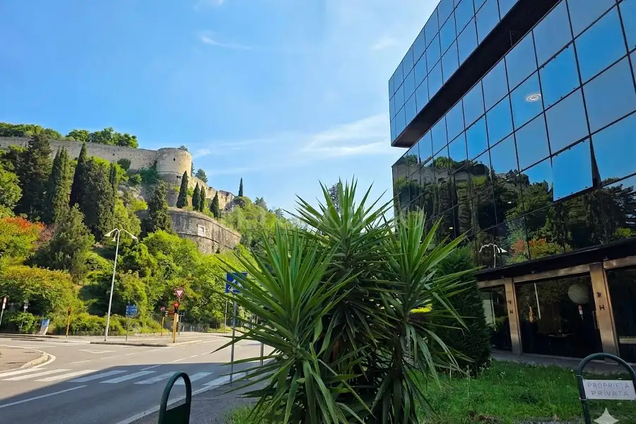 Ufficio in vendita di 100 mq a €215.000 (rif. 23/2026)