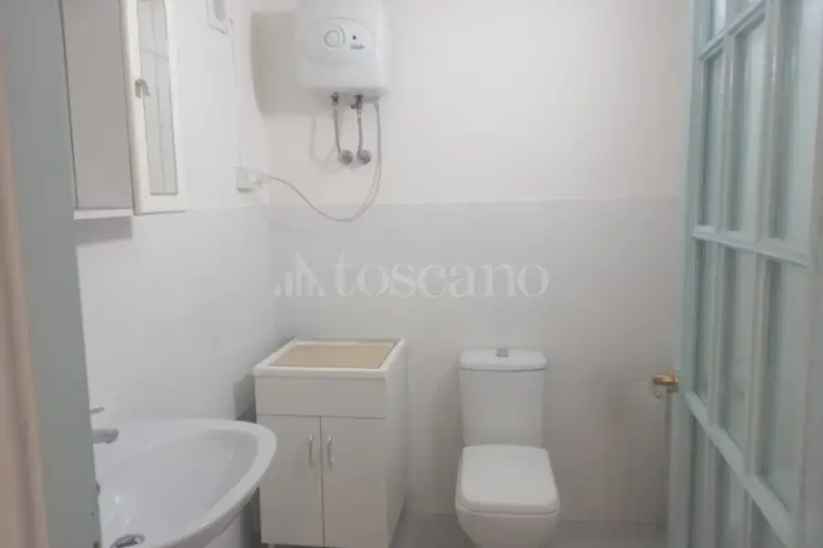 Negozio in affitto di 35 mq a €950 (rif. 27/2026)