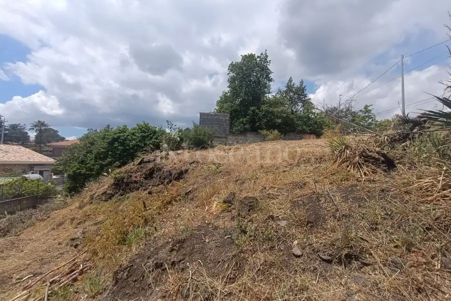 Edificabile Residenziali in vendita di 700 mq a €68.000 (rif. 88/2026)