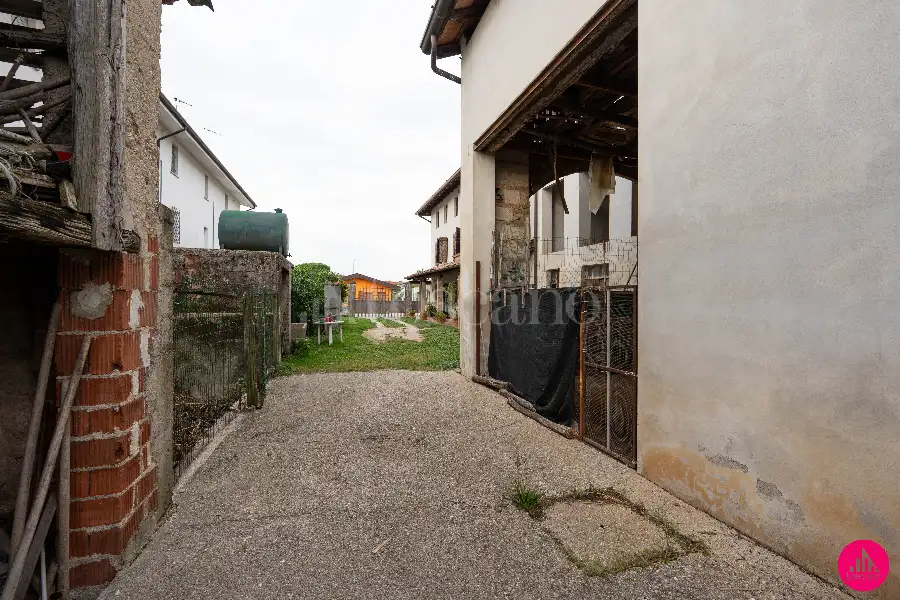 Casa Indipendente in vendita di 310 mq a €190.000 (rif. 66/2026)