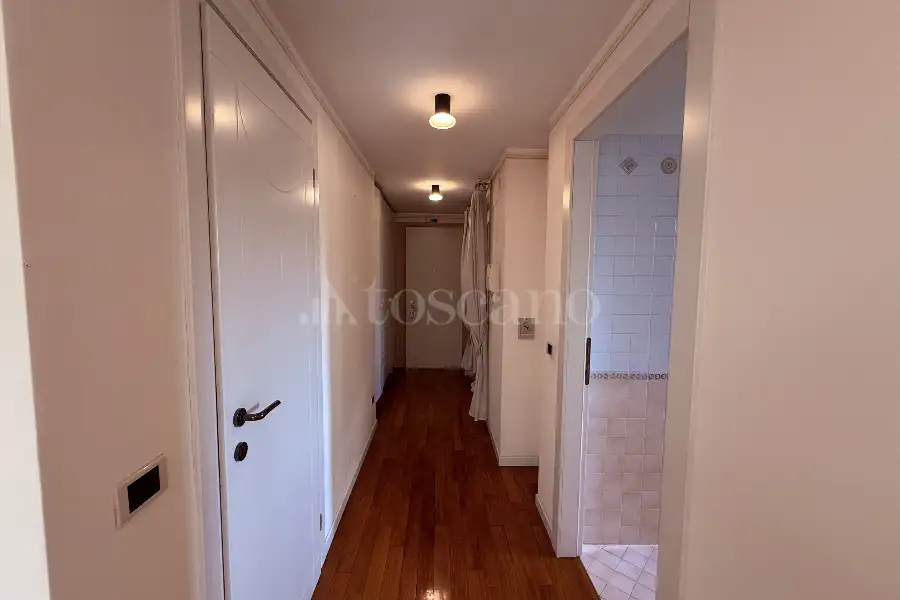 Villa Bifamiliare in vendita di 320 mq a €780.000 (rif. 65/2025)