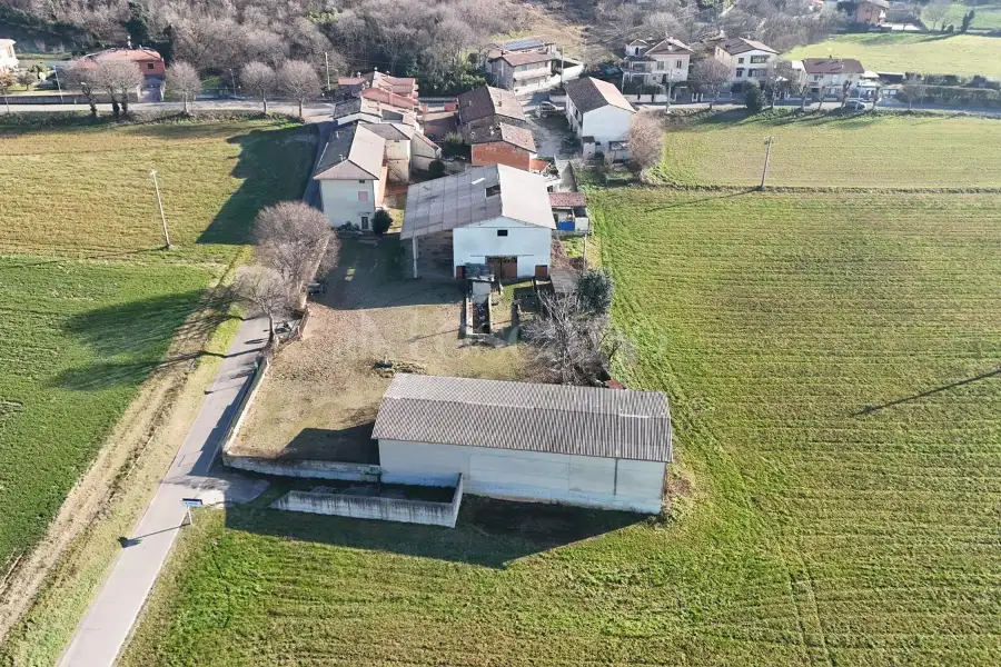 Rustico in vendita di 2.530 mq a €600.000 (rif. 85/2025)