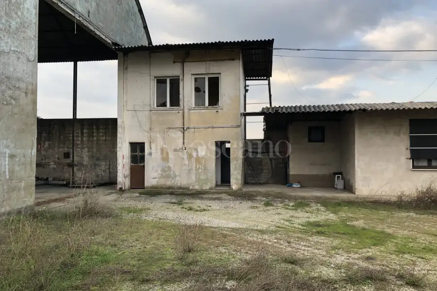 Edificabile Residenziali in vendita di 12.000 mq a €3.600.000 (rif. 3/2025)