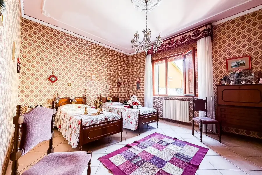 Villa Bifamiliare in vendita di 273 mq a €420.000 (rif. 37/2026)