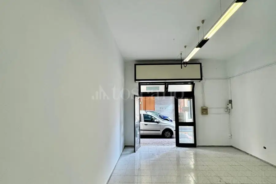 Negozio in affitto di 60 mq a €500 (rif. 40/2025)