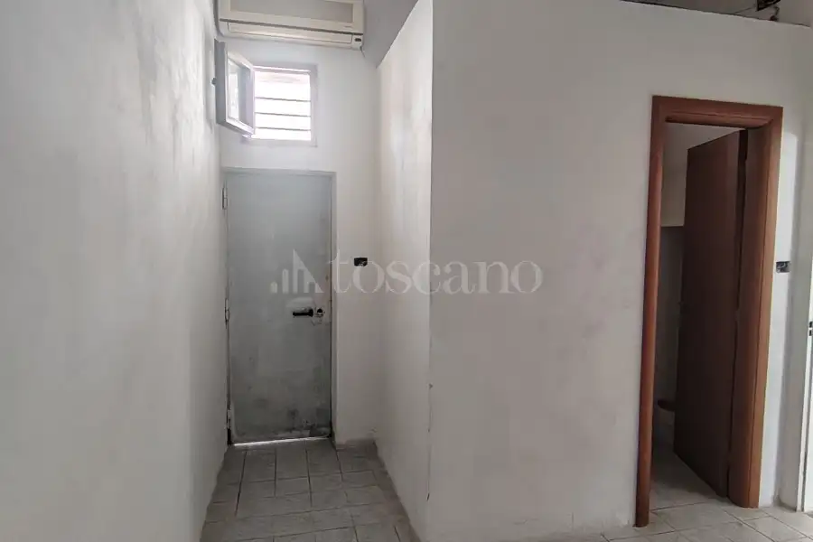 Negozio in vendita di 50 mq a €98.500 (rif. 15/2026)