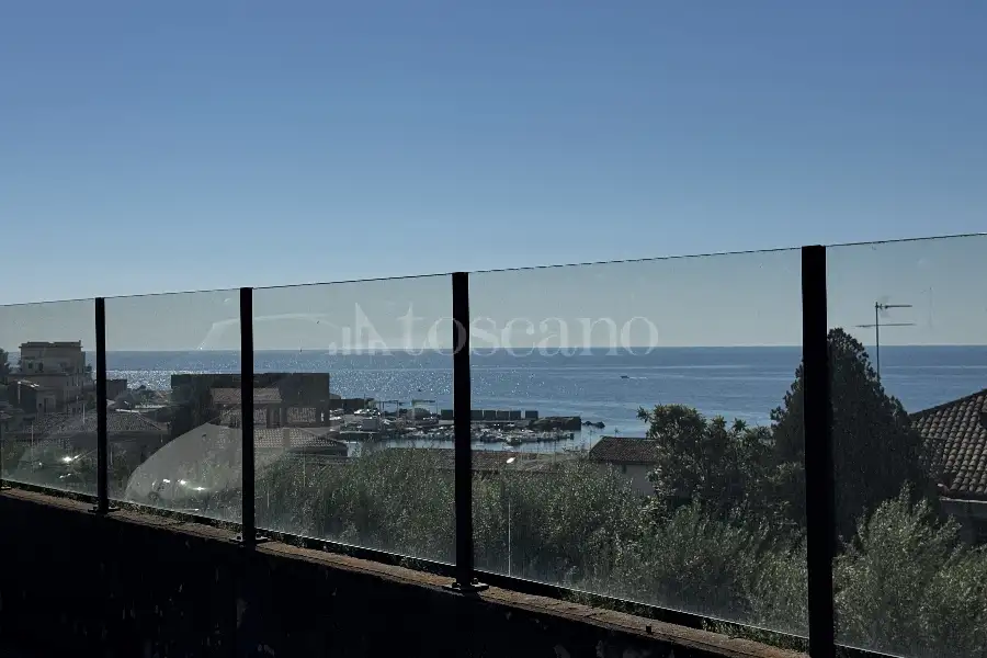 Villa Bifamiliare in vendita di 160 mq a €598.000 (rif. 156/2026)