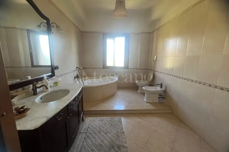 Casa in vendita di 200 mq a €175.000 (rif. 28/2025)