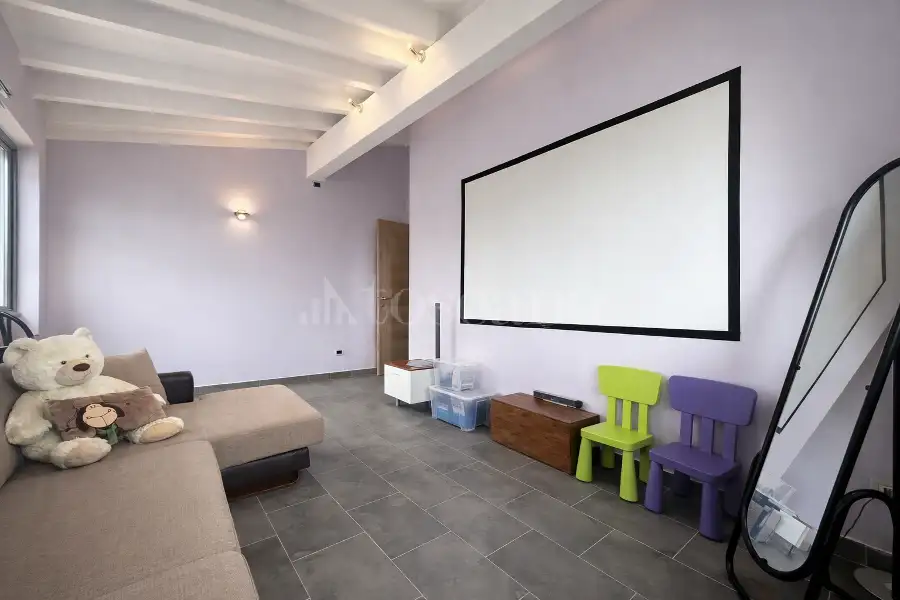 Villa in vendita di 630 mq trattativa riservata (rif. 8/2026)