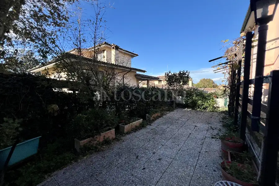 Villa Bifamiliare in vendita di 120 mq a €305.000 (rif. 97/2025)