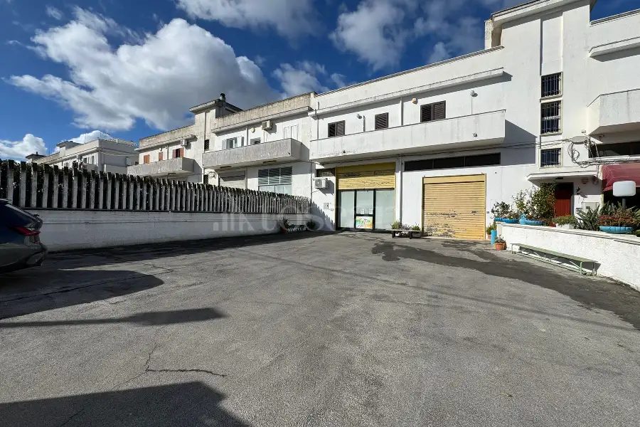 Capannone in affitto di 360 mq a €3.500 (rif. 25/2025)