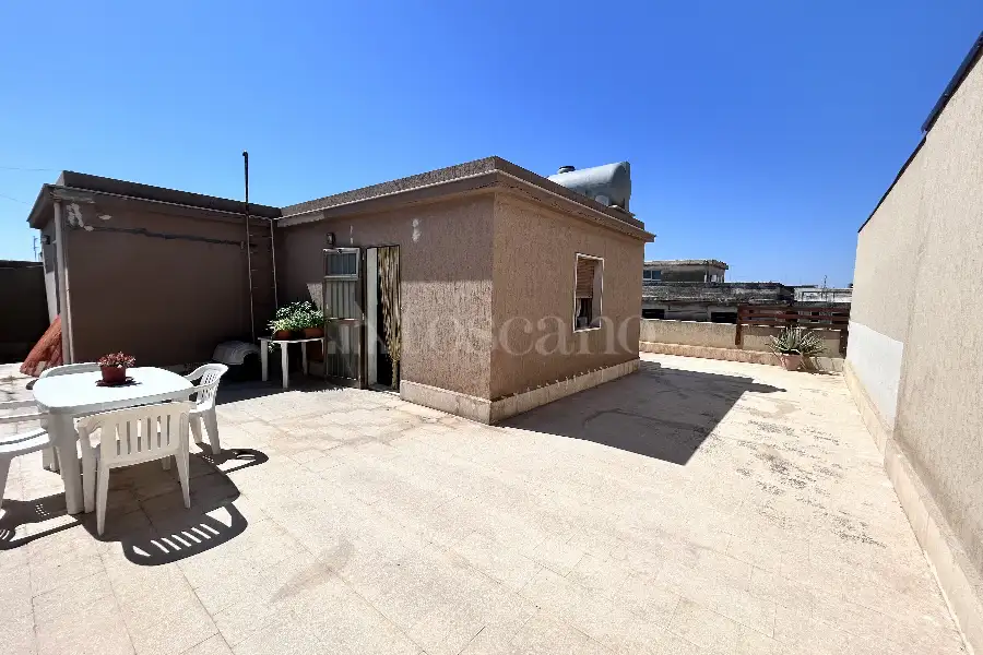 Palazzo in vendita di 436 mq a €720.000 (rif. 91/2025)