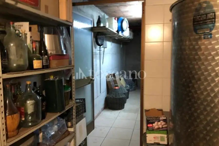 Villa Bifamiliare in vendita di 280 mq a €298.000 (rif. 18/2025)