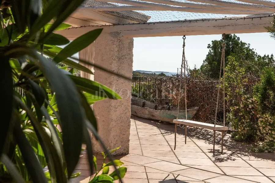 Villa in vendita di 135 mq a €700.000 (rif. 5/2026)
