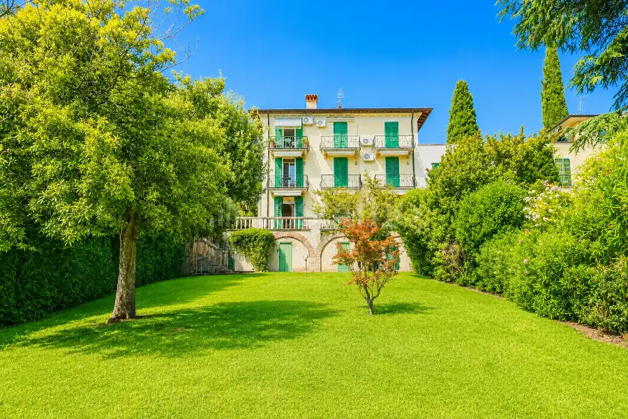 Casa in vendita di 100 mq a €820.000 (rif. 23/2025)
