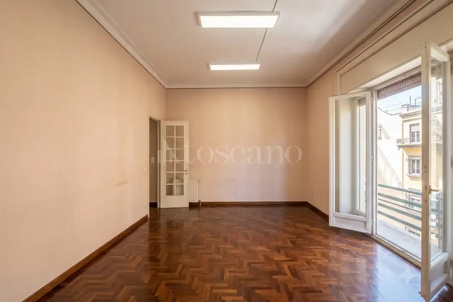 Casa in vendita di 295 mq a €1.350.000 (rif. 105/2026)