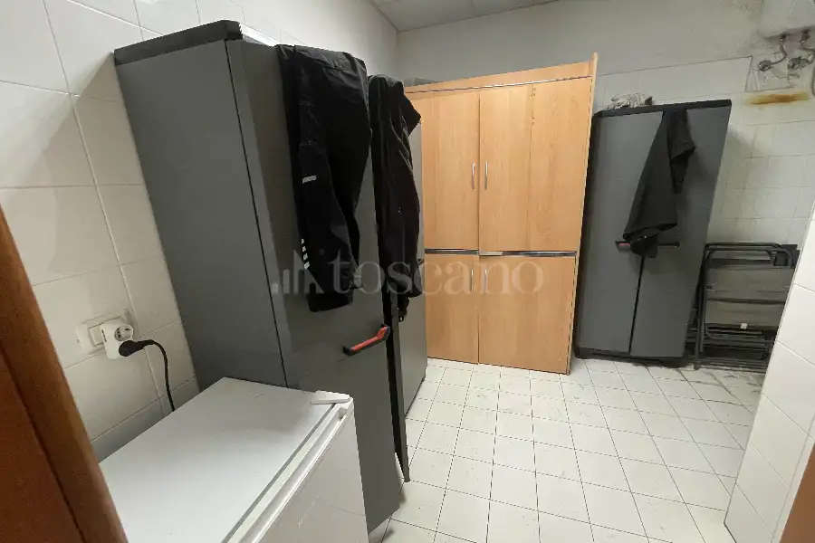 Capannone in vendita di 1.000 mq a €1.900.000 (rif. 15/2026)