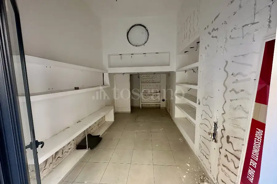 Negozio in vendita di 20 mq a €23.000 (rif. 5/2025)