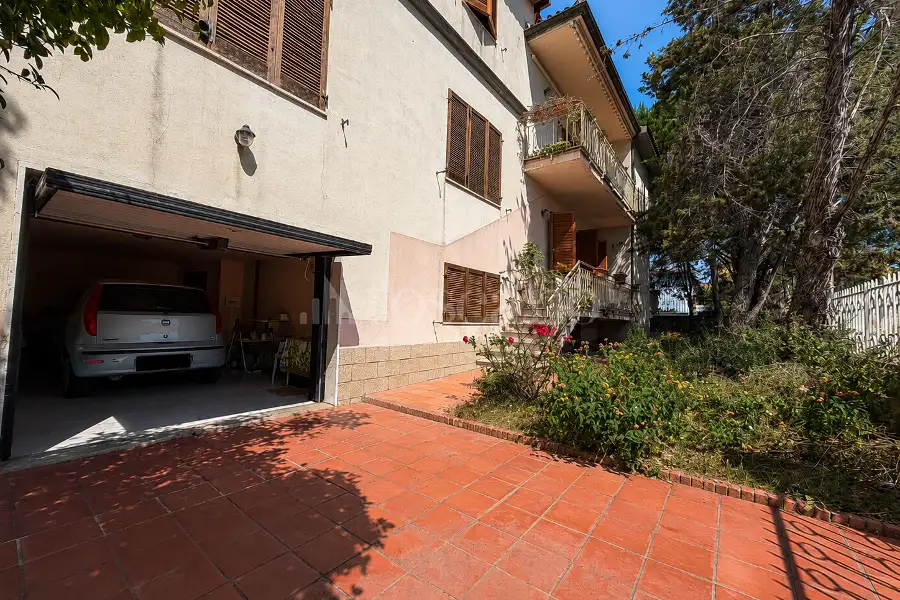 Villa Bifamiliare in vendita di 273 mq a €420.000 (rif. 37/2026)