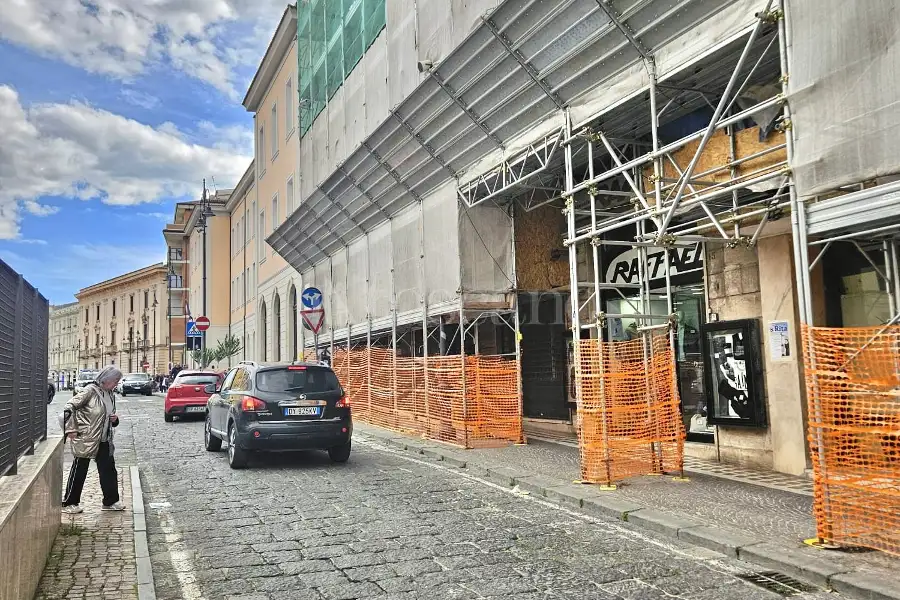Negozio in affitto di 150 mq a €1.000 (rif. 126/2026)
