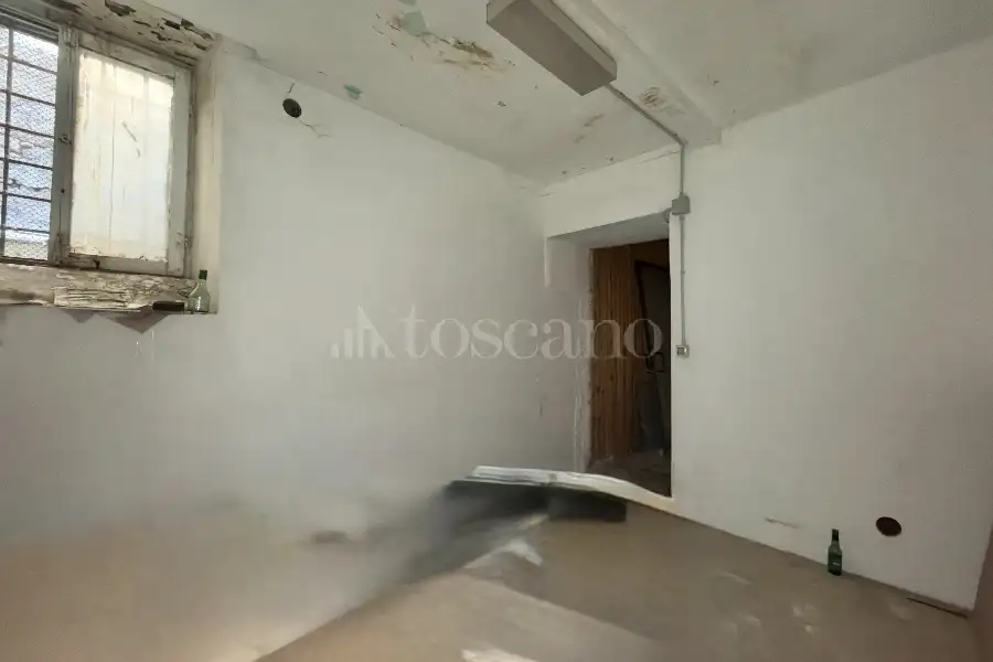 Magazzino in affitto di 55 mq a €400 (rif. 39/2026)