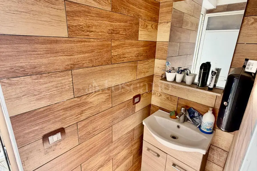Negozio in vendita di 110 mq a €440.000 (rif. 19/2026)