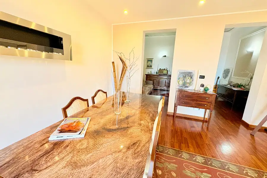 Casa in vendita di 255 mq a €949.000 (rif. 23/2026)