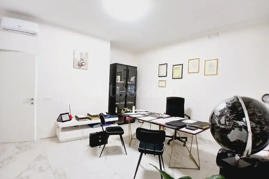 Negozio in vendita di 60 mq a €275.000 (rif. 50/2025)