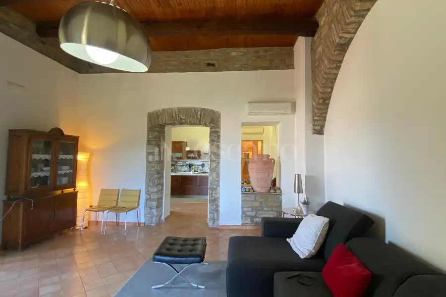 Casa in vendita di 120 mq a €350.000 (rif. 10/2024)