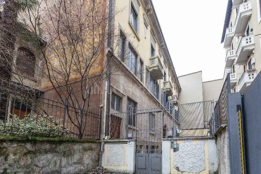 Casa in vendita di 360 mq a €2.050.000 (rif. 6/2026)